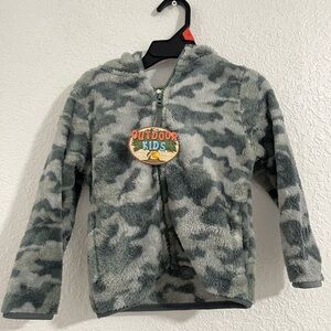Bass Pro Kids Green Camoflauge Fleece Jacket 2T